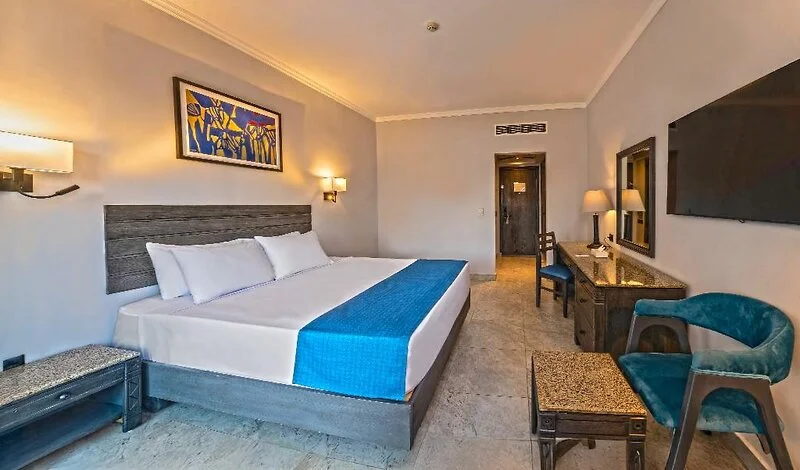 Invidia Coral Beach