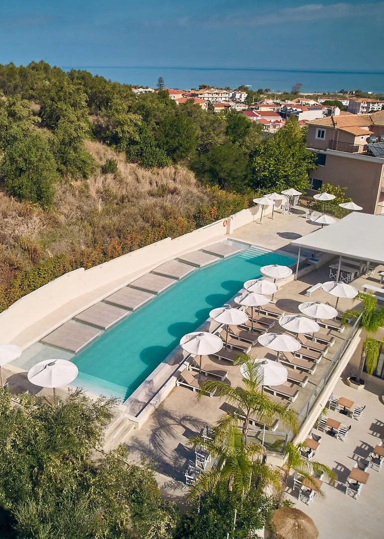 Altura Hotel