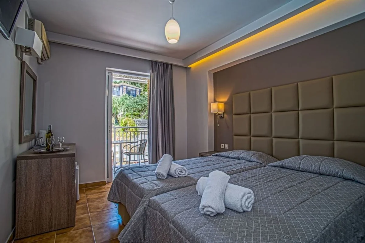 Altura Hotel