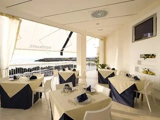 Gallery 4