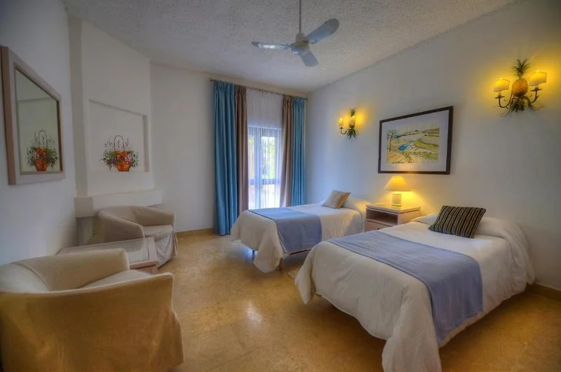  Ta'cenc Hotel