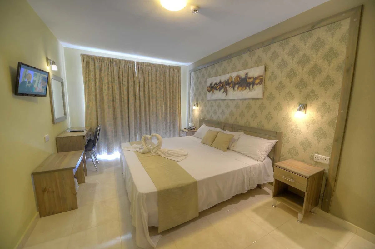 Alexandra Hotel