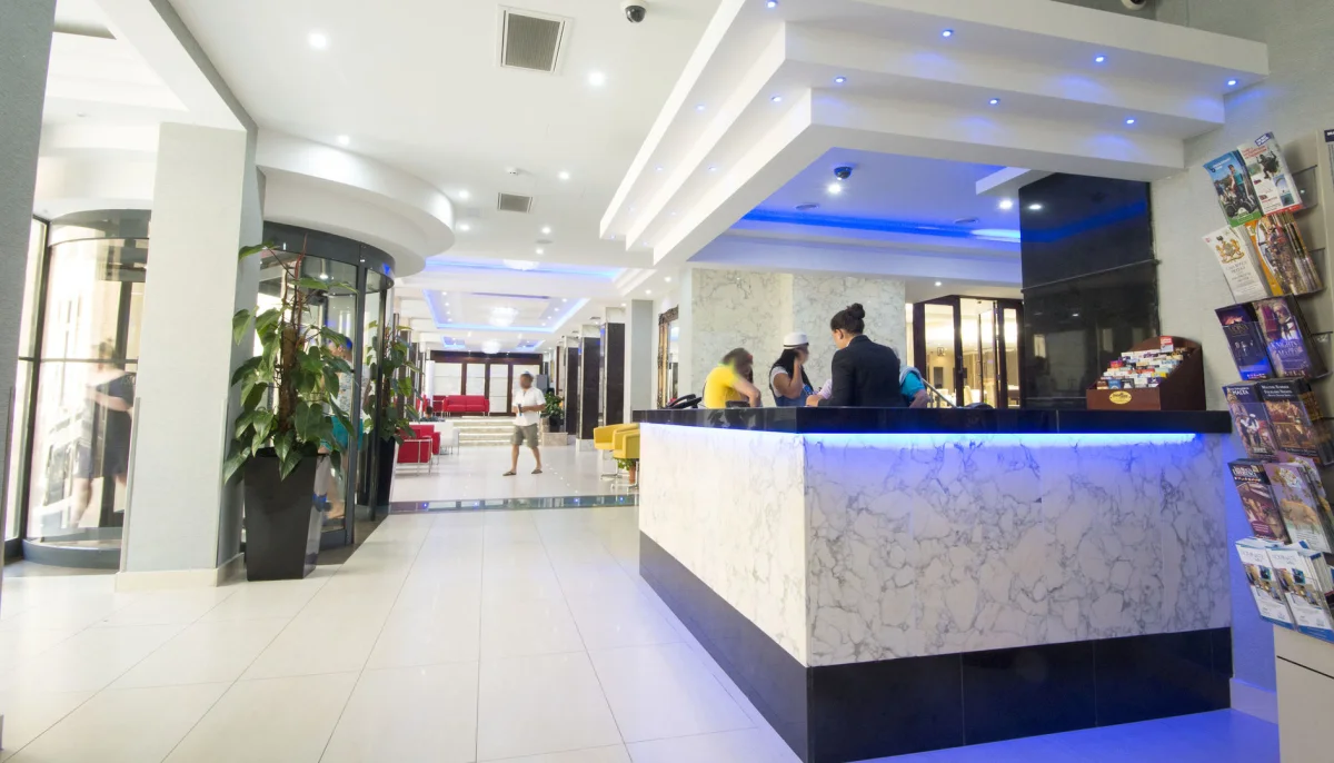 Alexandra Hotel