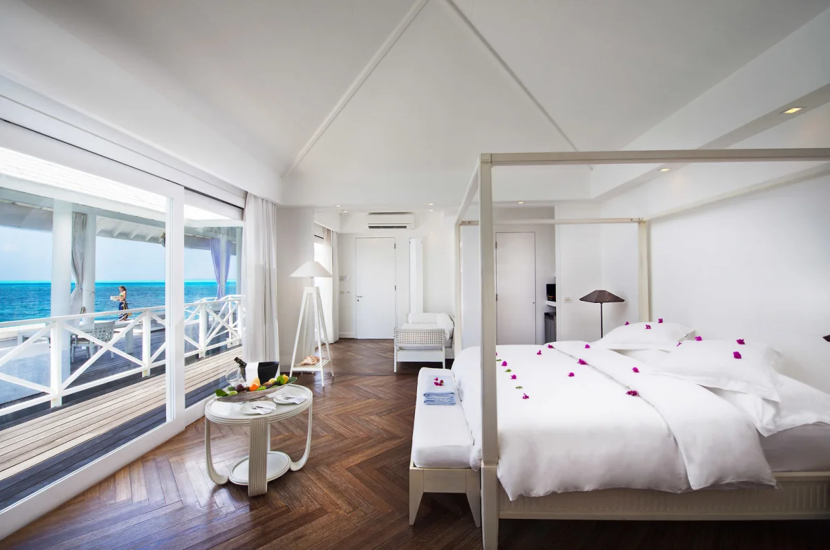 Diamonds Thudufushi Beach & Water Villas
