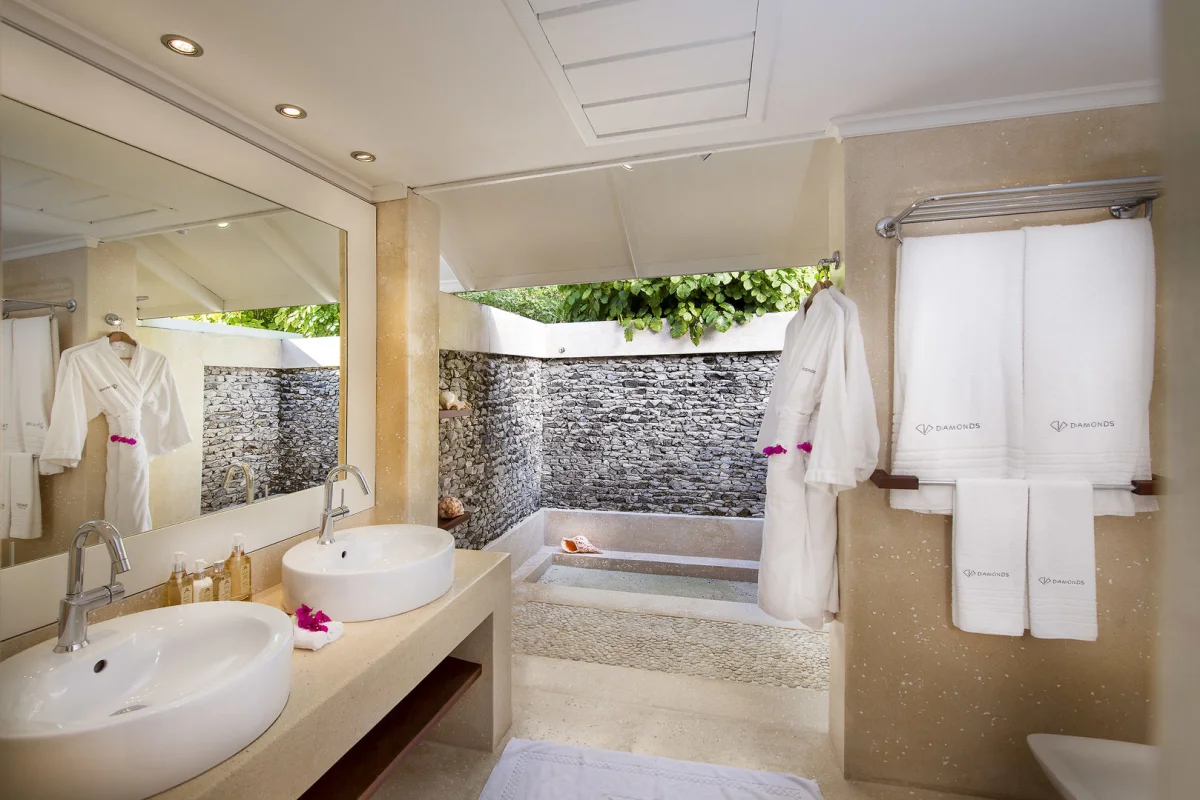 Diamonds Thudufushi Beach & Water Villas
