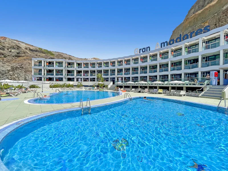 Gran Amadores Apartments