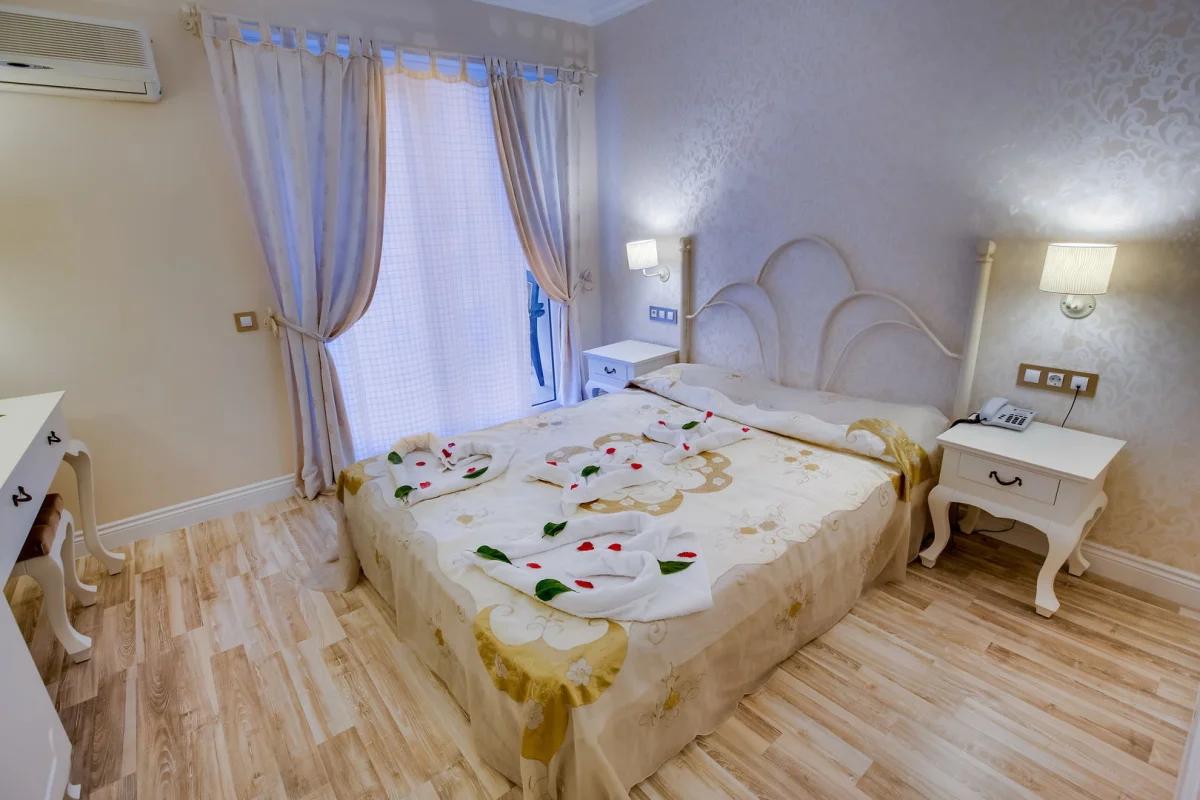 The Pine Hill Hotel & Suites