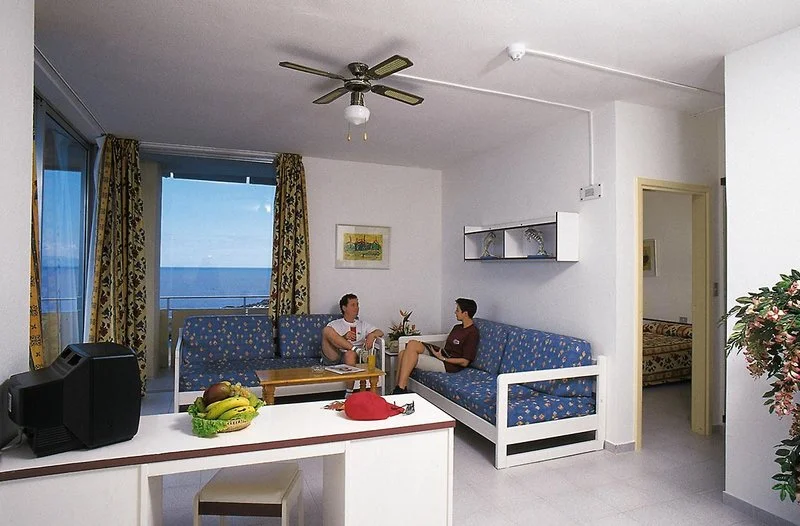  Hard Rock Hotel Tenerife