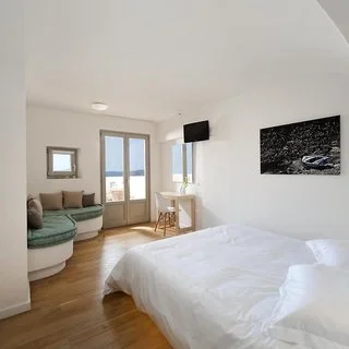 Gallery 4