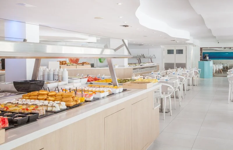 Fergus Style Cala Blanca Suites ****