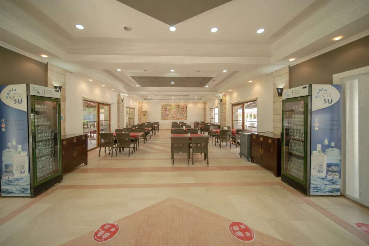 Hotel Tiana Beach