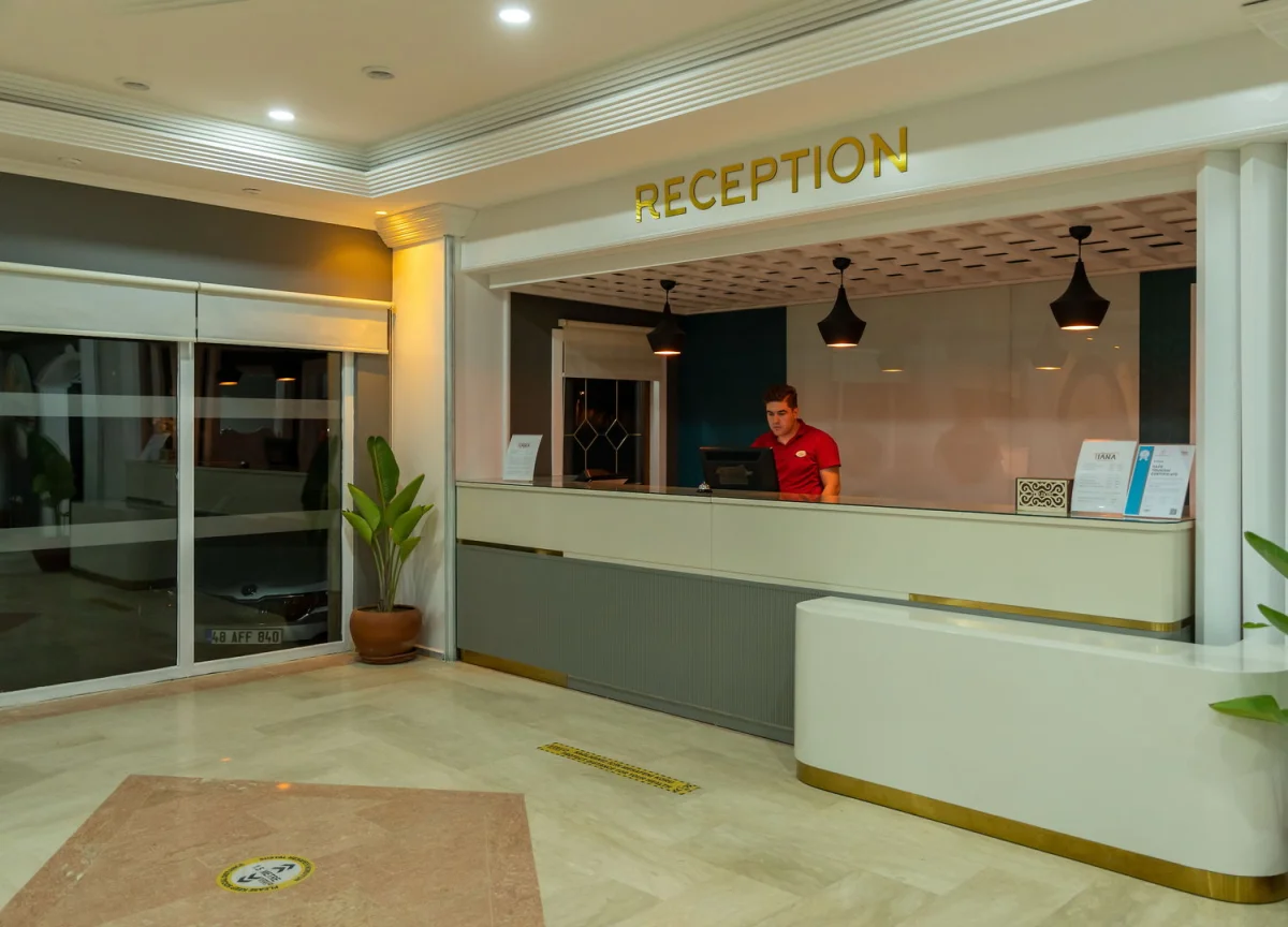 Hotel Tiana Beach