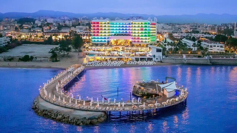  Azura Deluxe Resort & Spa Avsallar