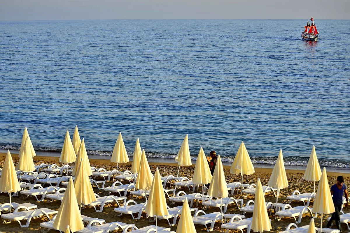  Azura Deluxe Resort & Spa Avsallar