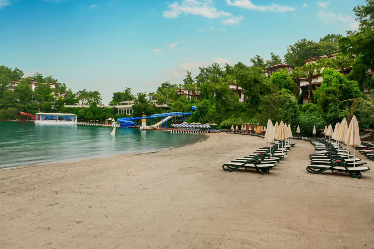  Club & Hotel Letoonia