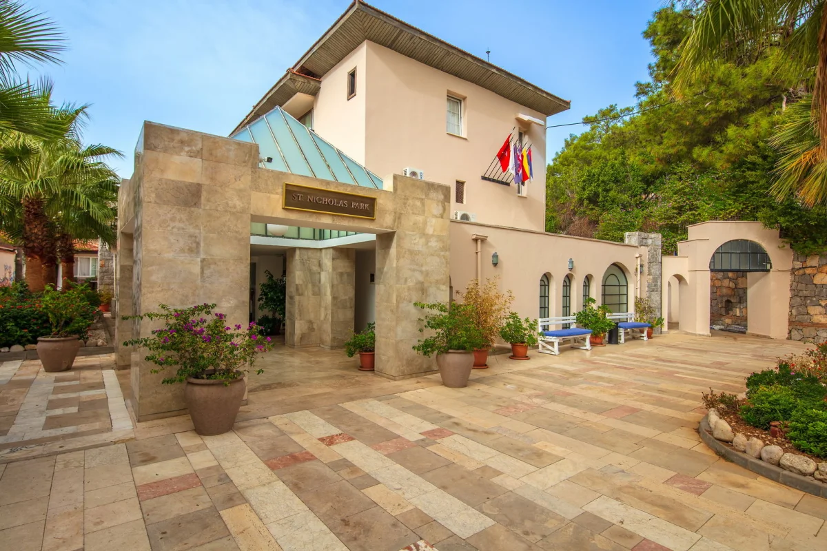 Nicholas Park Hotel
