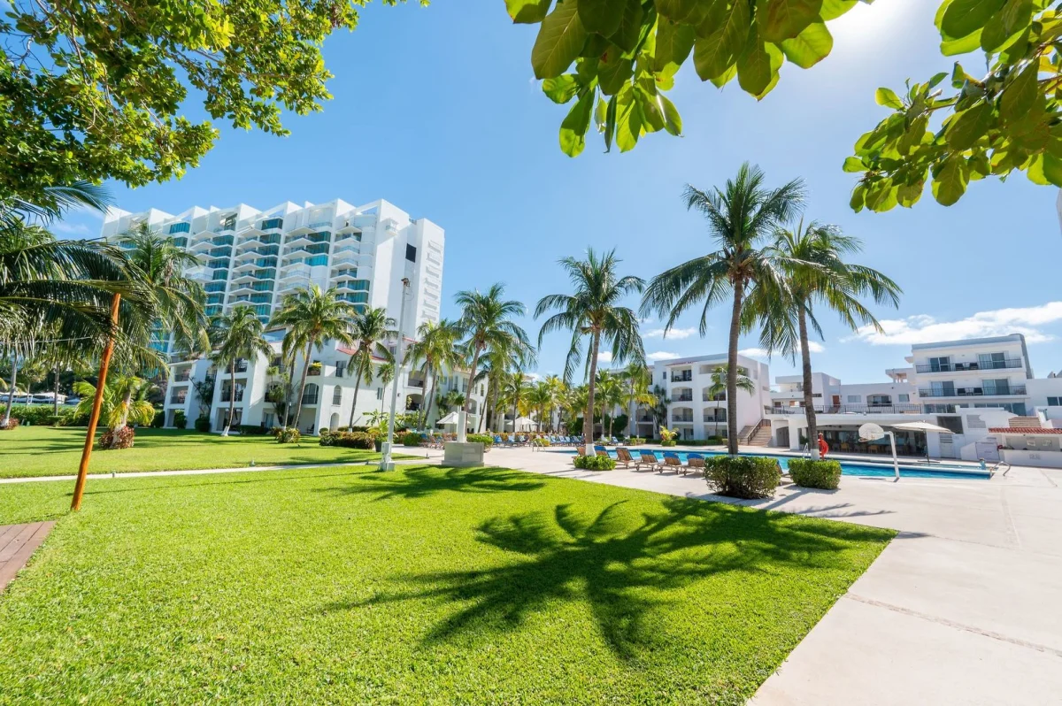  Beachscape Kin Ha Villas And Suites