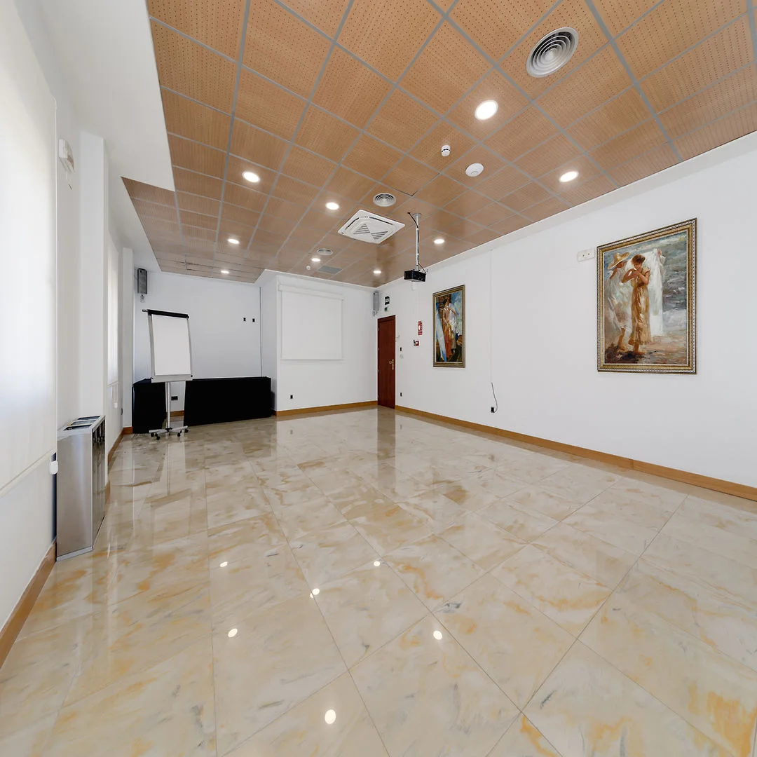 Daniya Denia Spa And Business