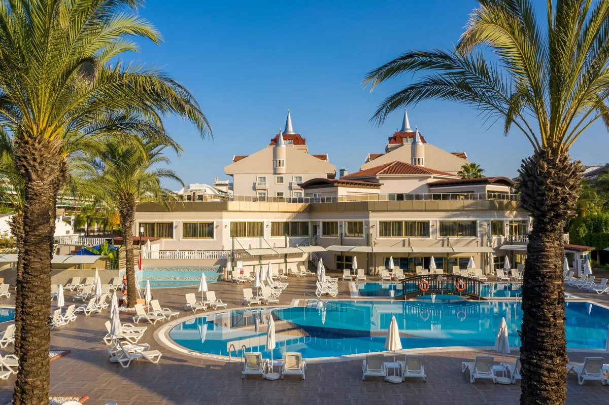  Aydinbey Famous Resort