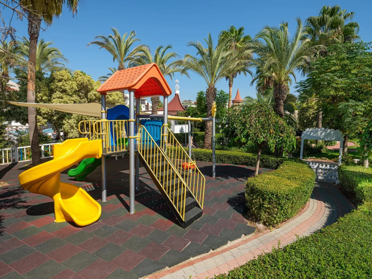  Aydinbey Famous Resort