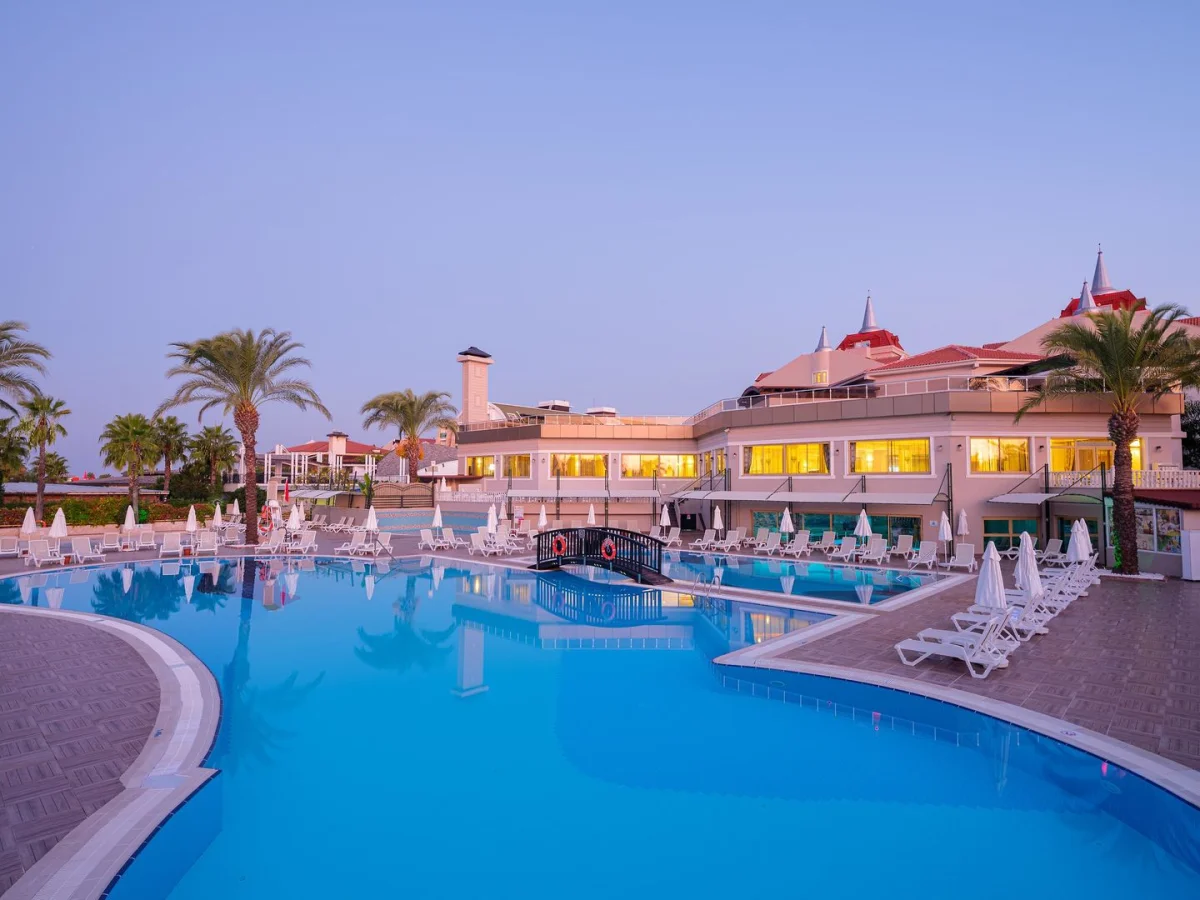  Aydinbey Famous Resort