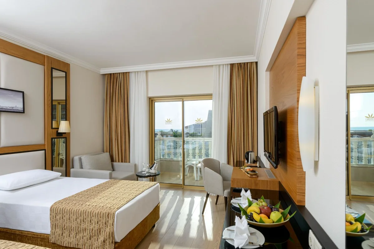  Aydinbey Famous Resort