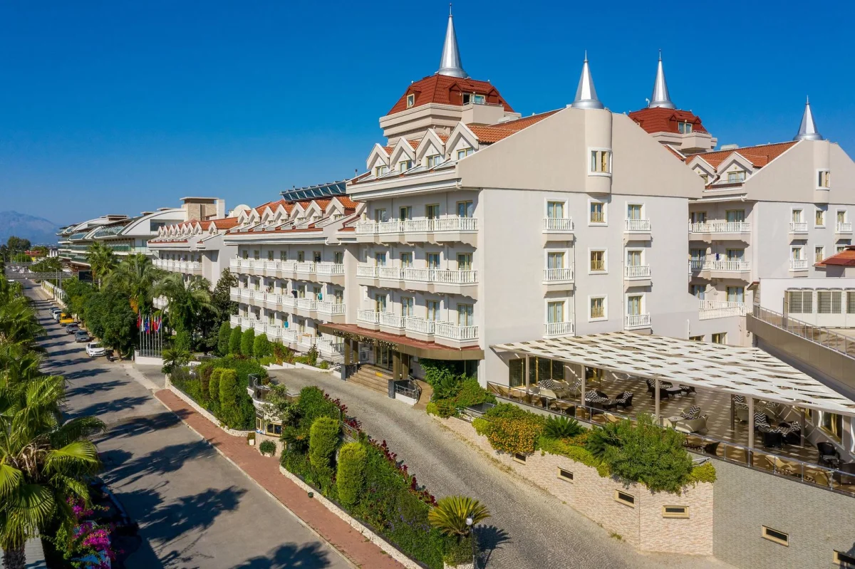  Aydinbey Famous Resort