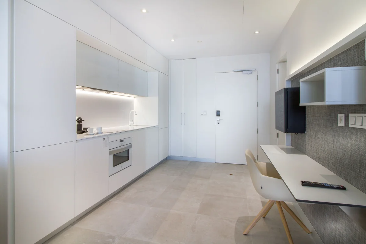 Estimar Suitopia 3 & Three
