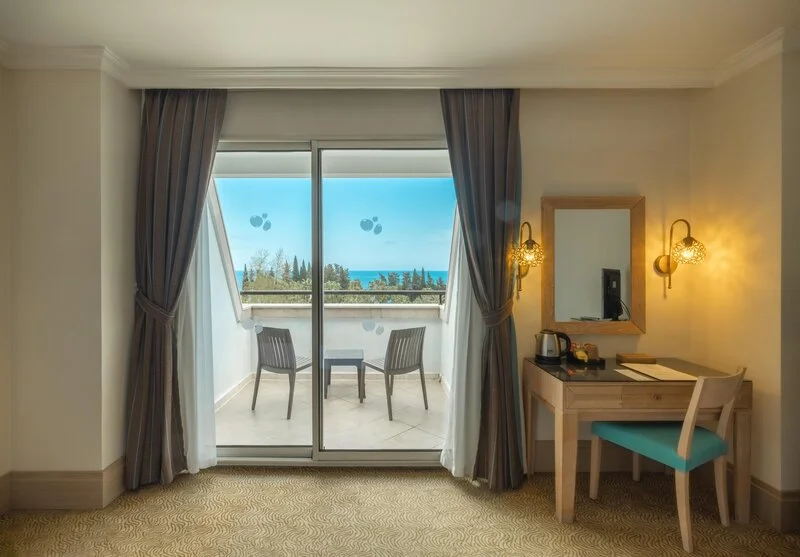 Crystal De Luxe Resort And Spa