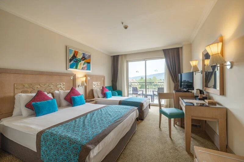 Crystal De Luxe Resort And Spa