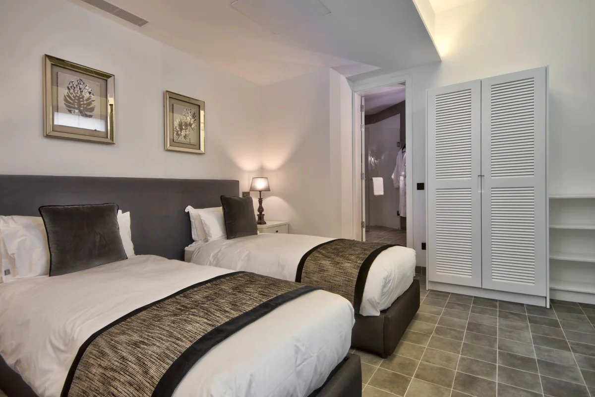 66 Saint Pauls & Spa