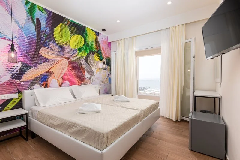 Aqua Luxury Suites