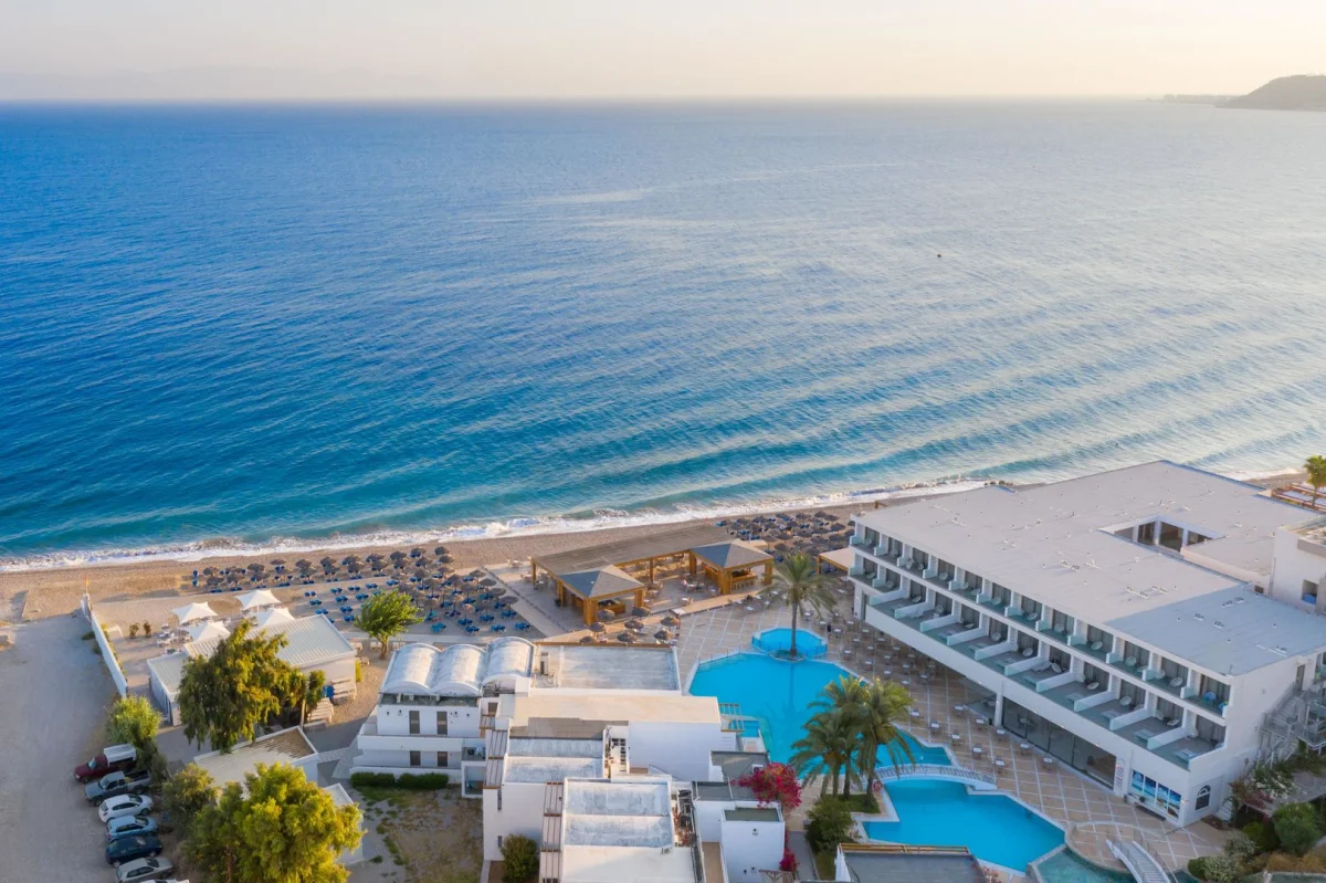 Avra Beach Resort Hotel & Bungalows
