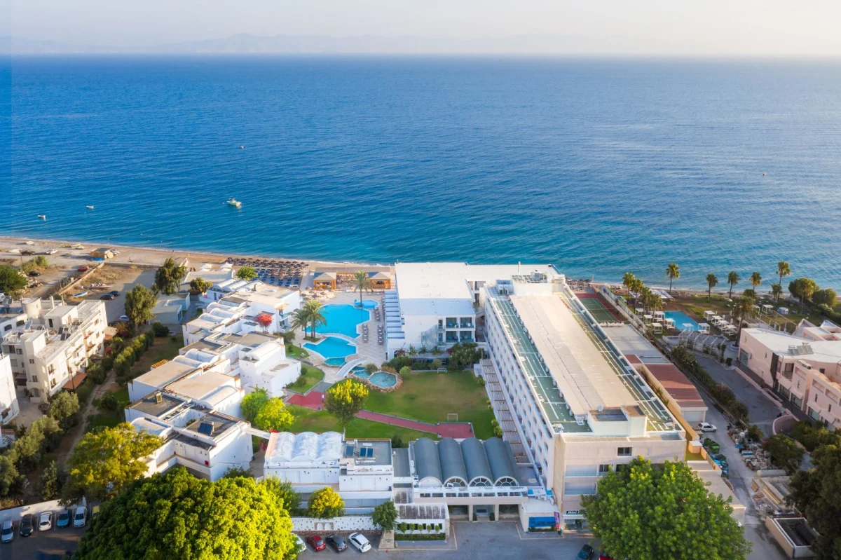 Avra Beach Resort Hotel & Bungalows