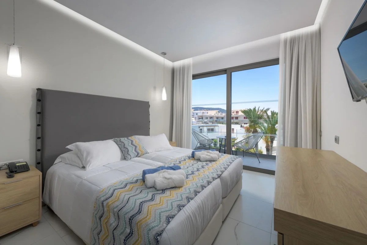 Avra Beach Resort Hotel & Bungalows