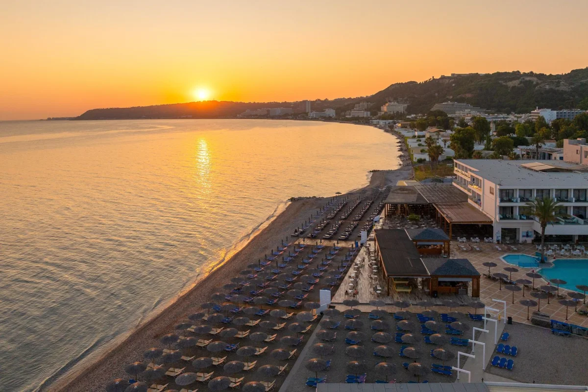 Avra Beach Resort Hotel & Bungalows