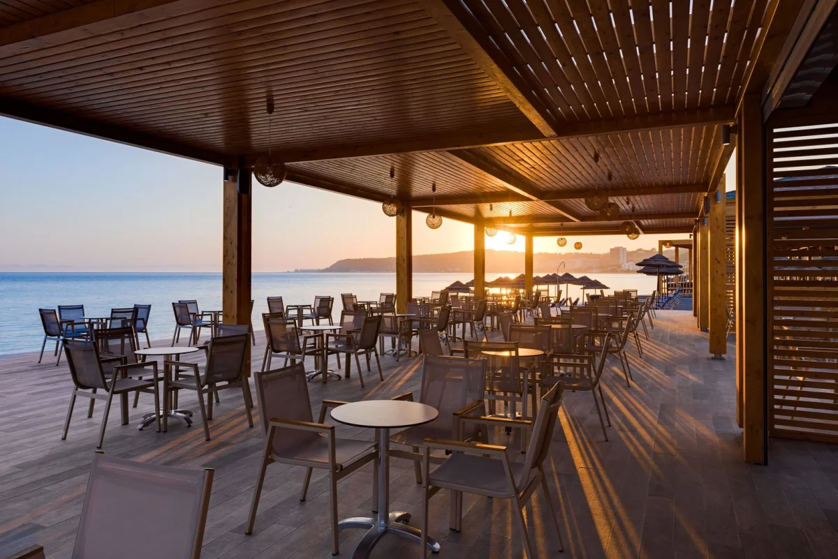 Avra Beach Resort Hotel & Bungalows