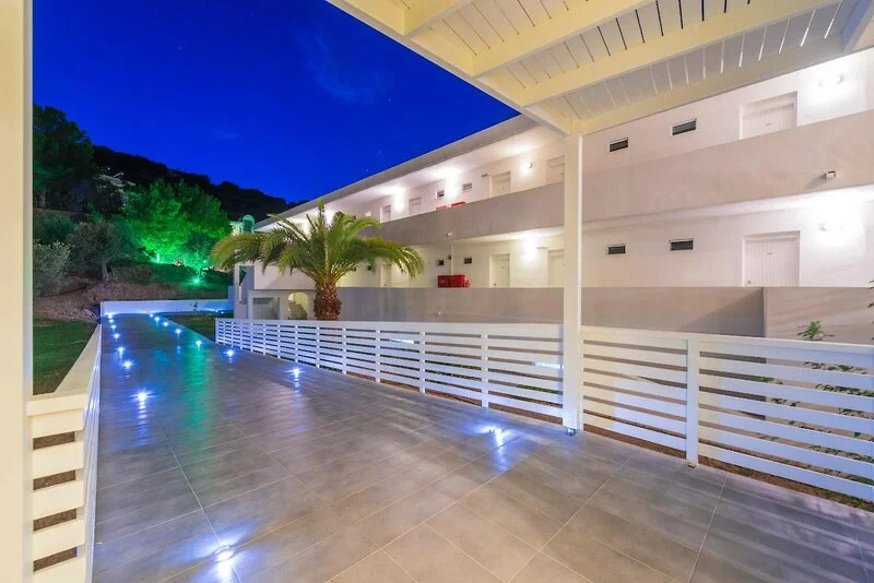 Lindos White Hotel & Suites