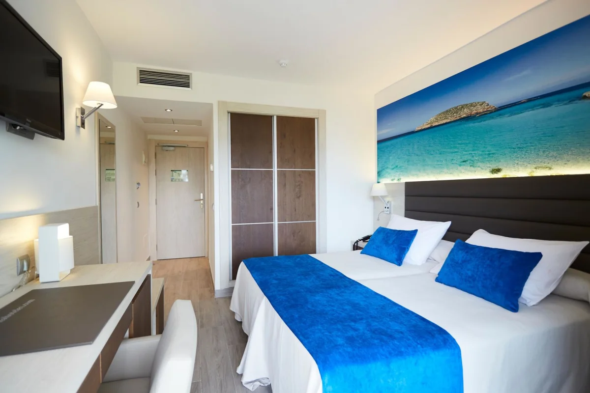 Invisa Hotel Club Cala Blanca