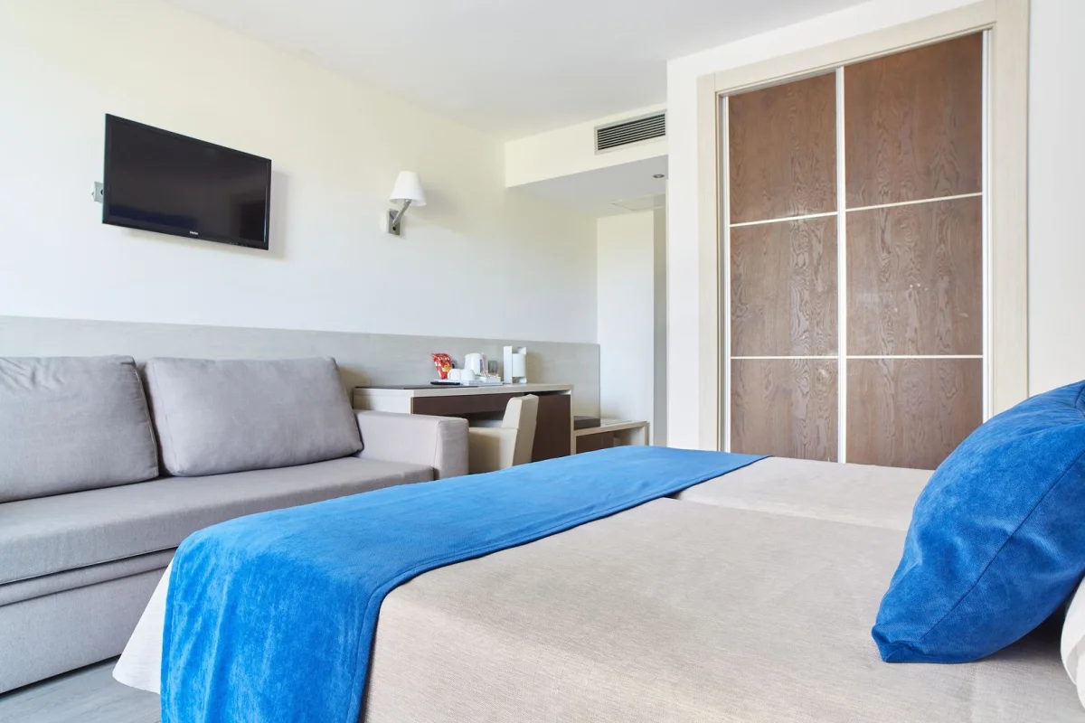 Invisa Hotel Club Cala Blanca