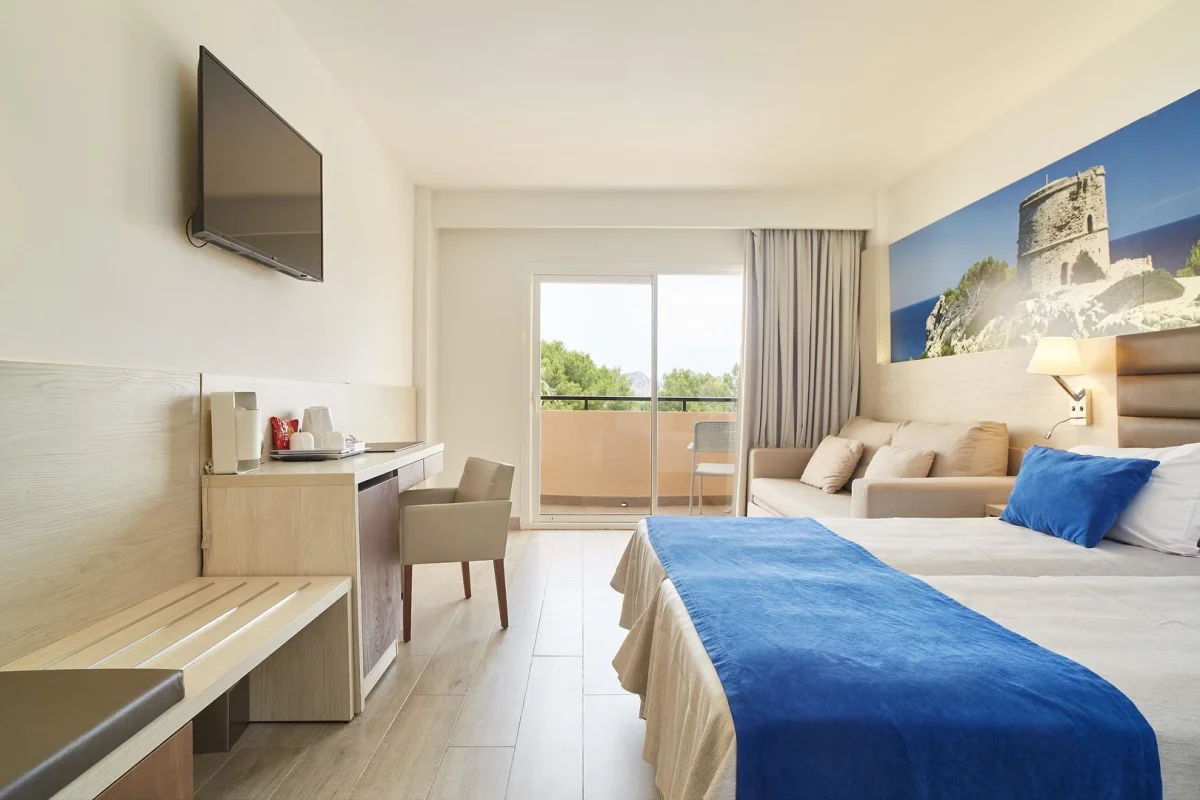 Invisa Hotel Club Cala Blanca