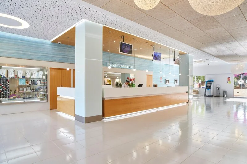 Invisa Hotel Club Cala Blanca