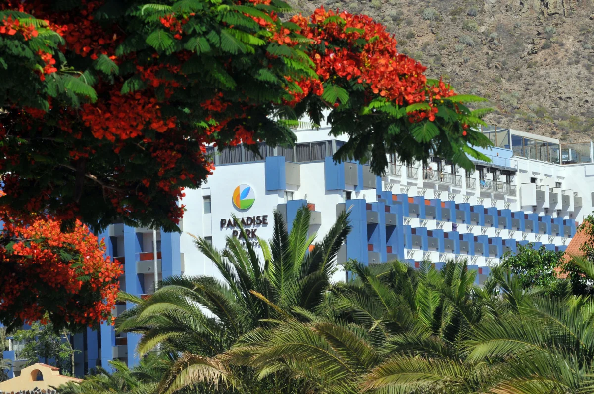Paradise Park Fun Lifestyle Hotel