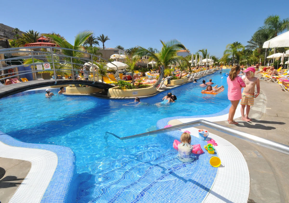 Paradise Park Fun Lifestyle Hotel