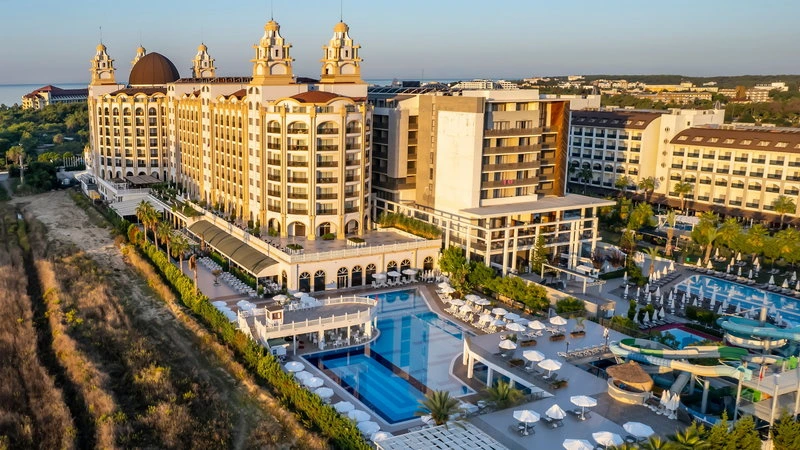 J'adore Deluxe Hotel & Spa
