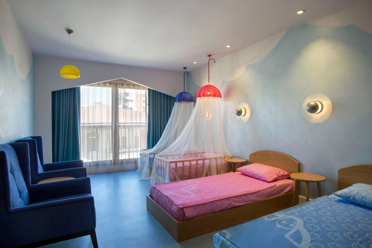 Acanthus Cennet Barut Collection