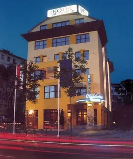Hotel Mediterran image 2