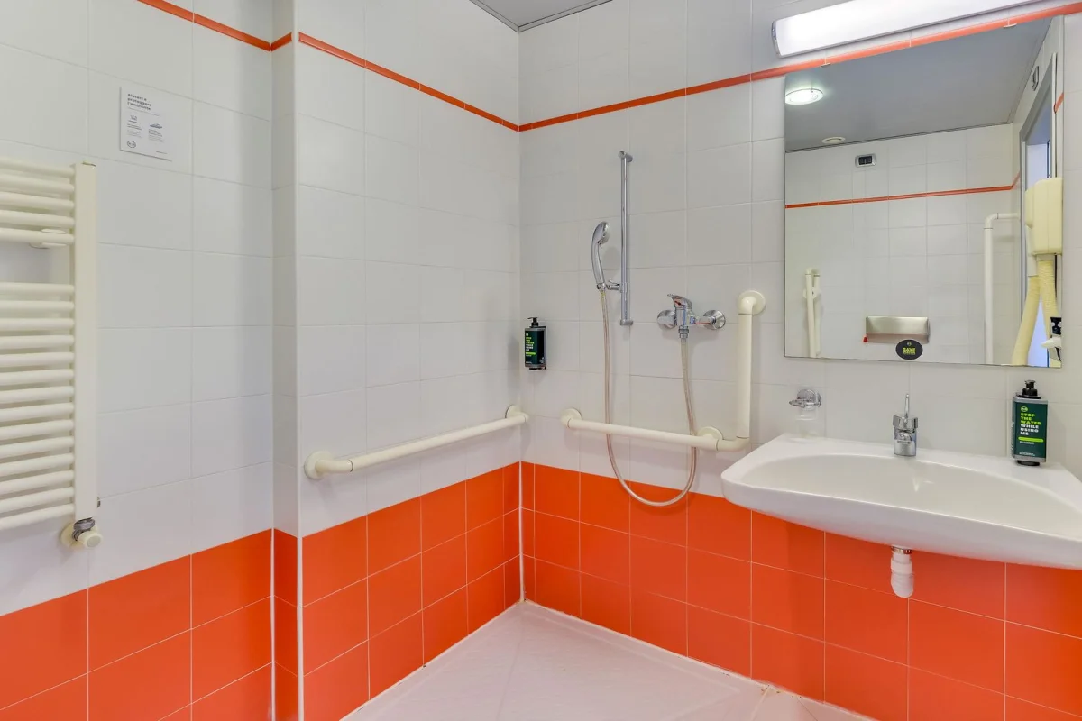 B&B HOTEL Milano La Spezia