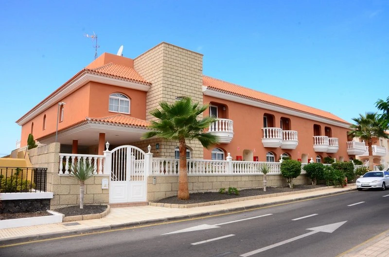 Callaomar Apartments