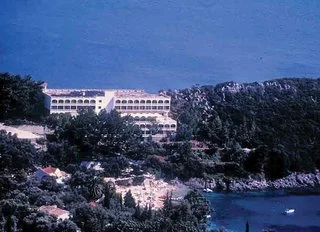 Akrotiri Beach